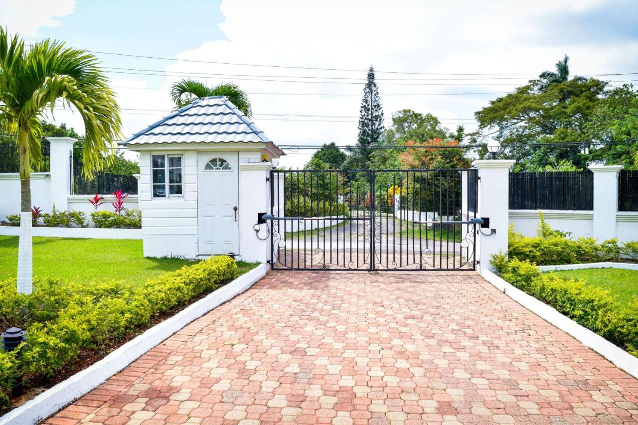 Jamgolia Place Mandeville Exterior photo